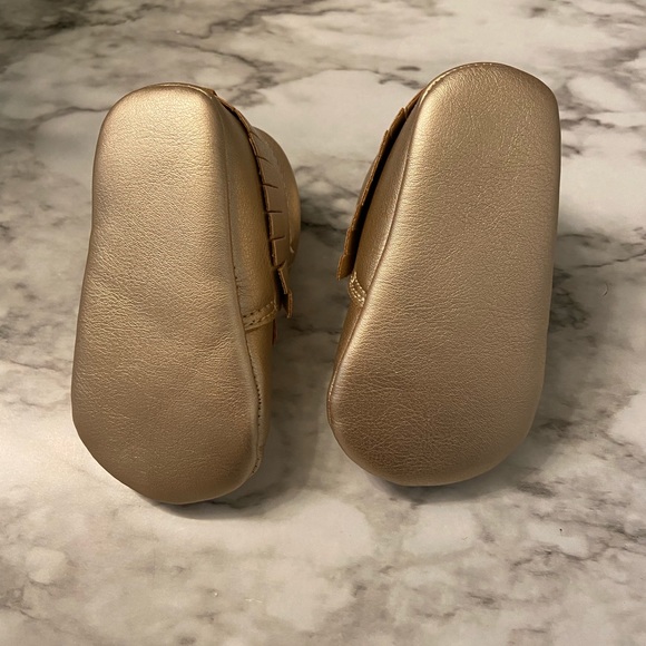 3 for $10! 0-3 month baby gold moccasins - Picture 5 of 5